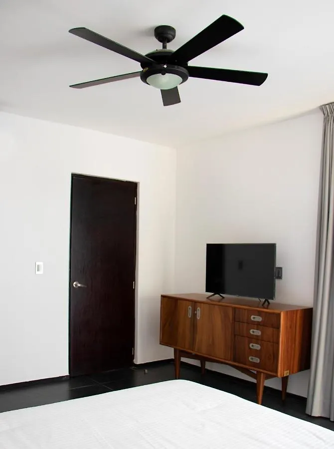 Sole Suites Playa del Carmen 2*,